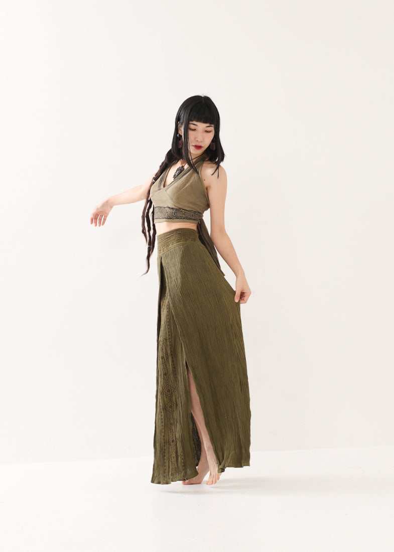 [Tribal Earth] Vネックホルタークロップトップス 全2色