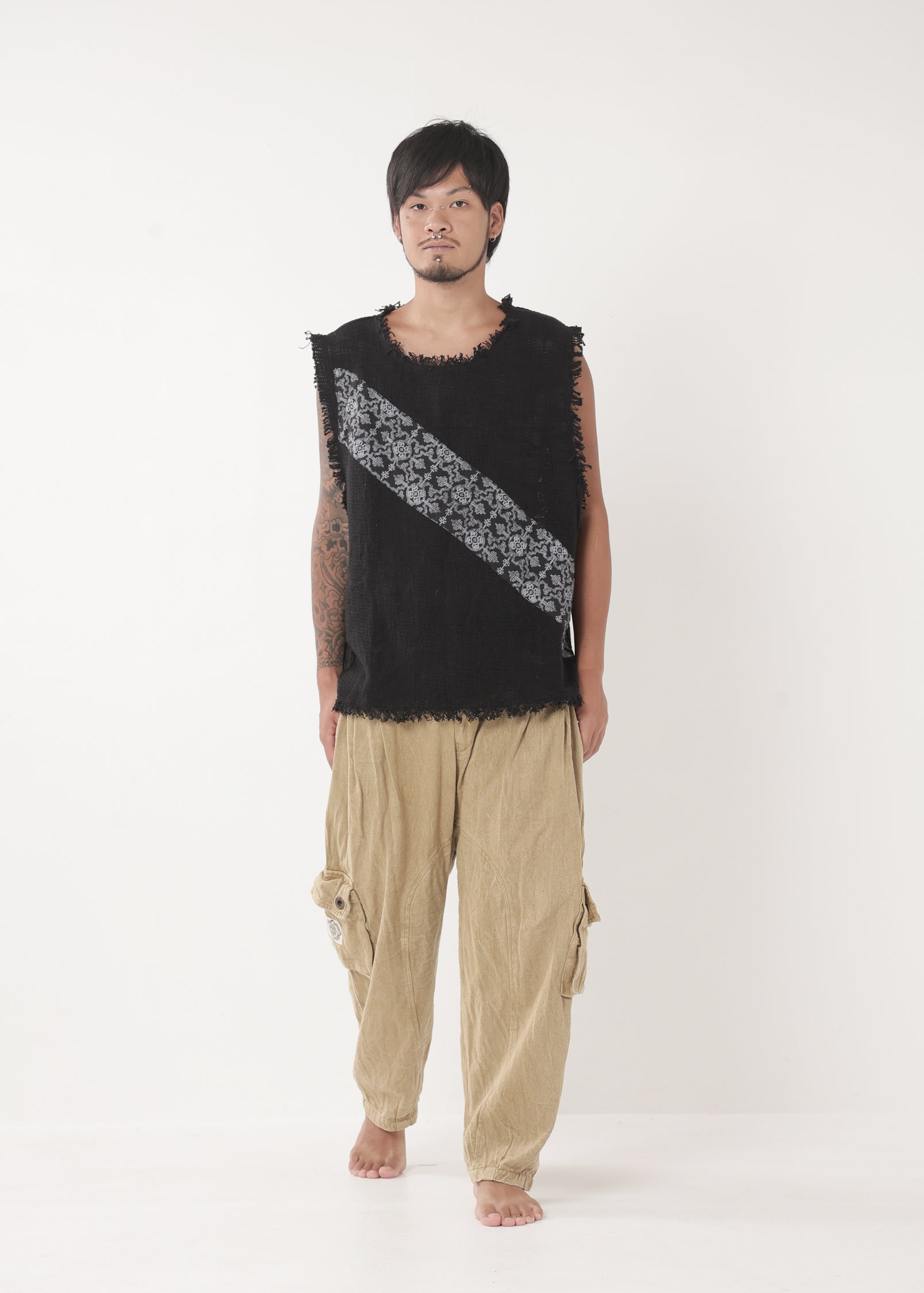 SHIPIBO] シピボ柄 カットオフタンク (Black x Light Gray) | KujA
