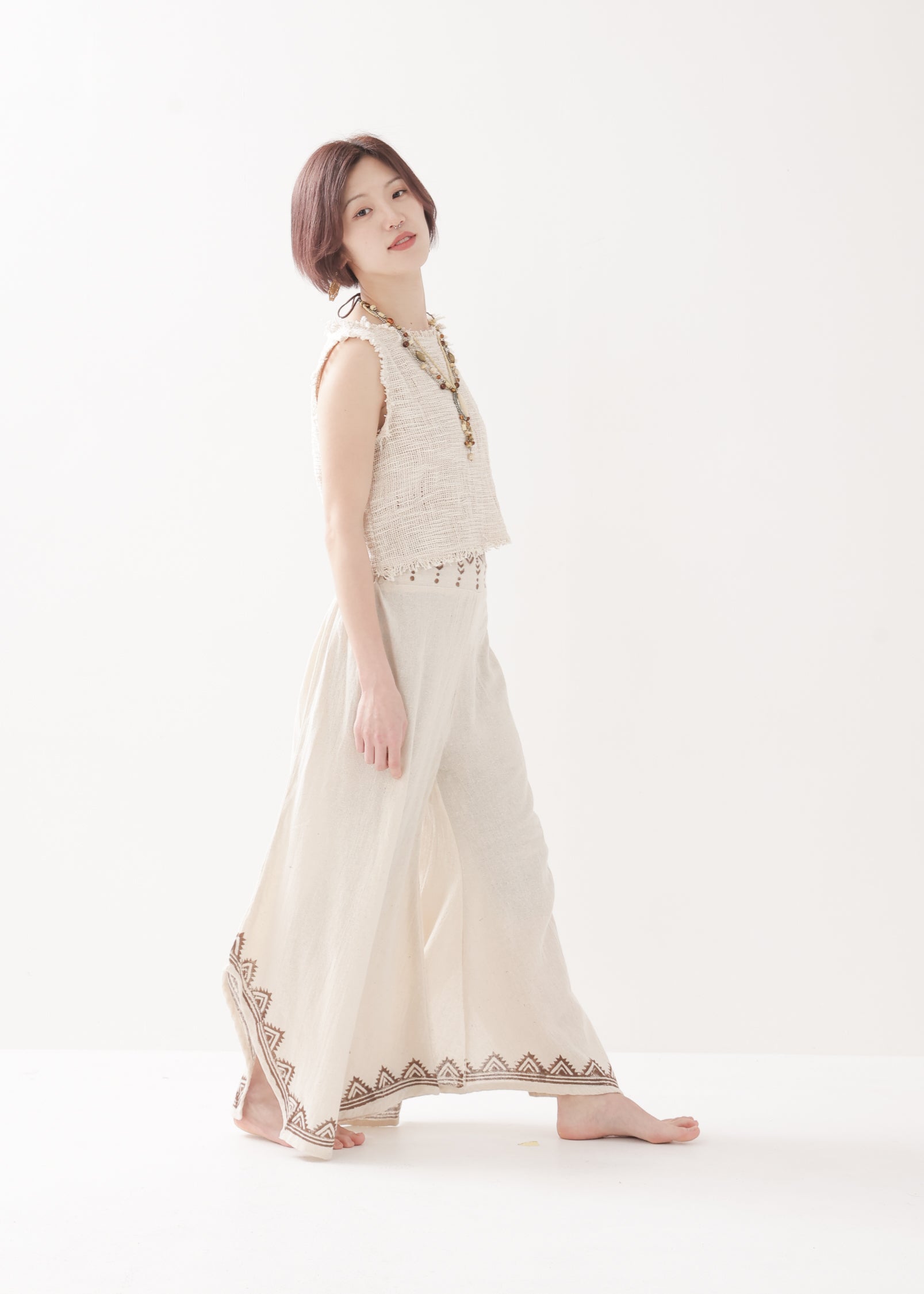 Tribal Earth ] サイドスリット・ワイドフレアパンツ | KujA