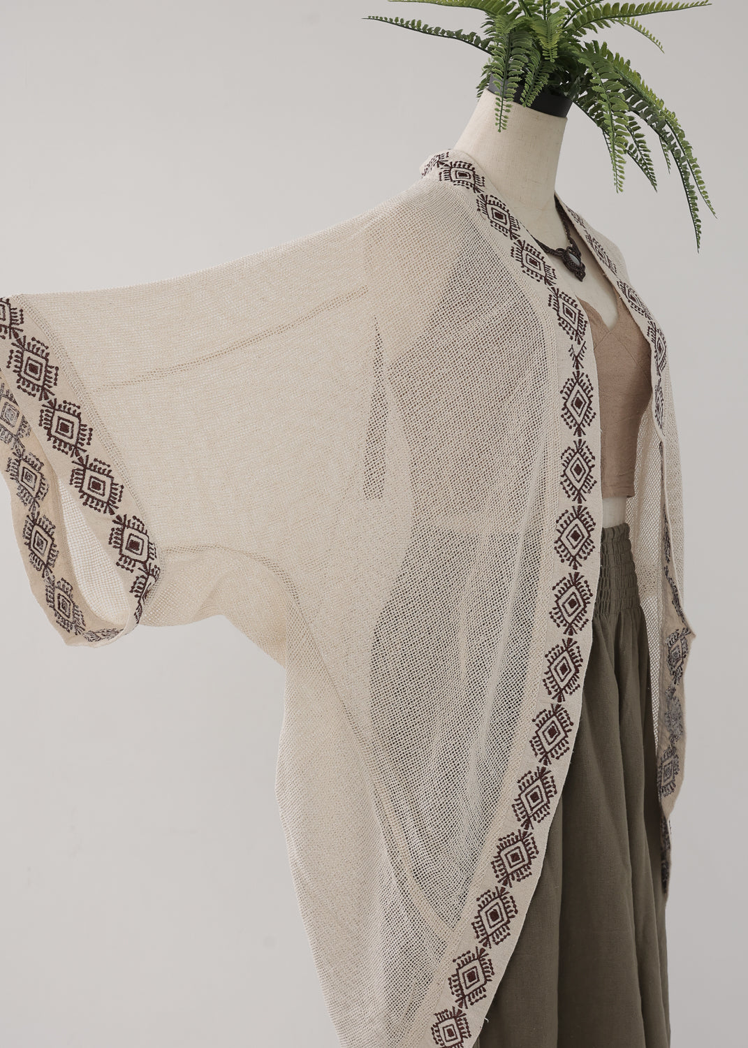 [HINO Ivory /ハンドメイド刺繍] フィッシュテール・コットンニット羽織 Kimono