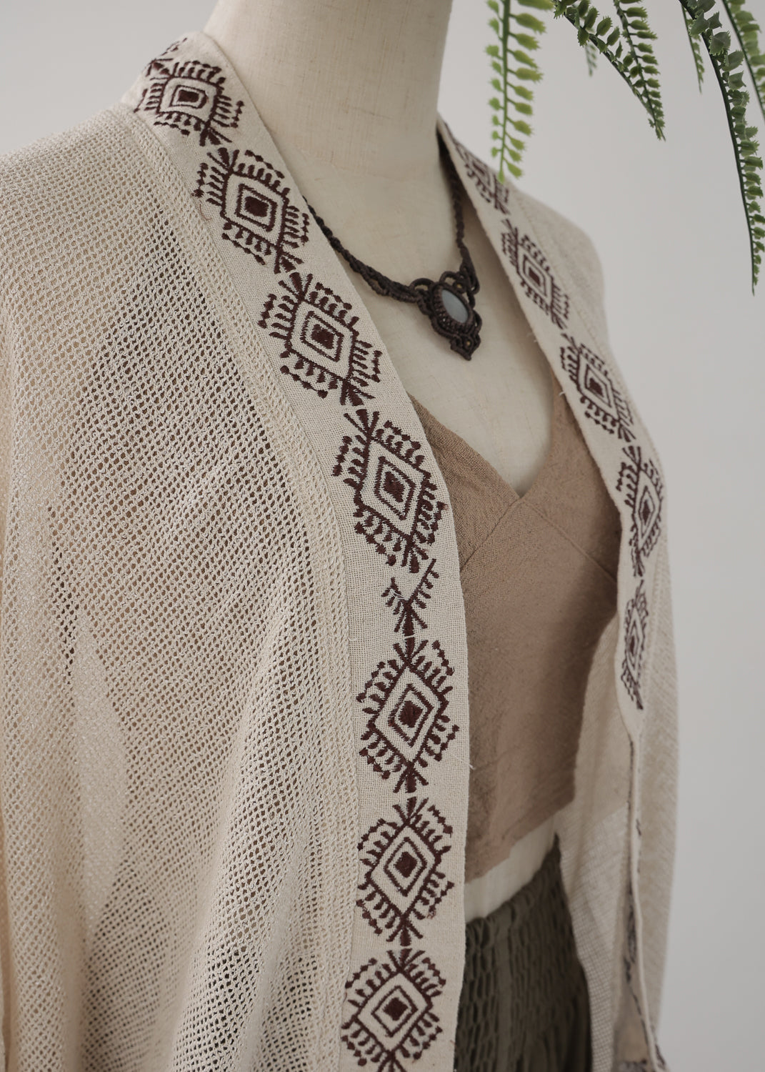 [HINO Ivory /ハンドメイド刺繍] フィッシュテール・コットンニット羽織 Kimono