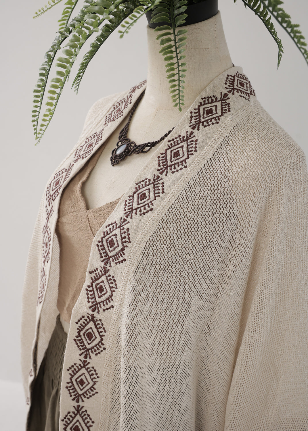 [HINO Ivory /ハンドメイド刺繍] フィッシュテール・コットンニット羽織 Kimono