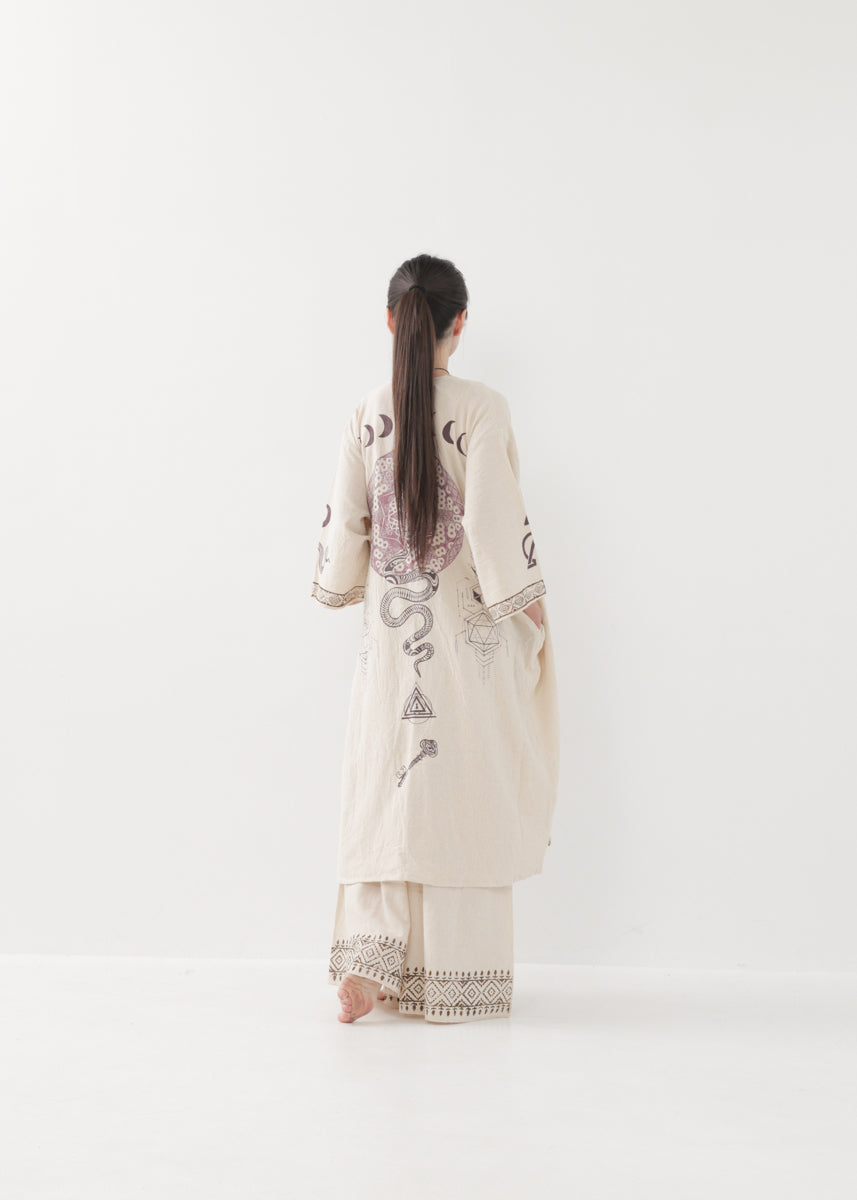 [奇なりの高次元場 × KujA コラボ限定品] KANNAGI ジオトリム・ストレートローブ