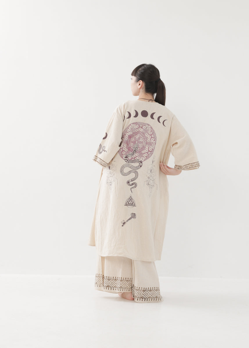 [奇なりの高次元場 × KujA コラボ限定品] KANNAGI ジオトリム・ストレートローブ