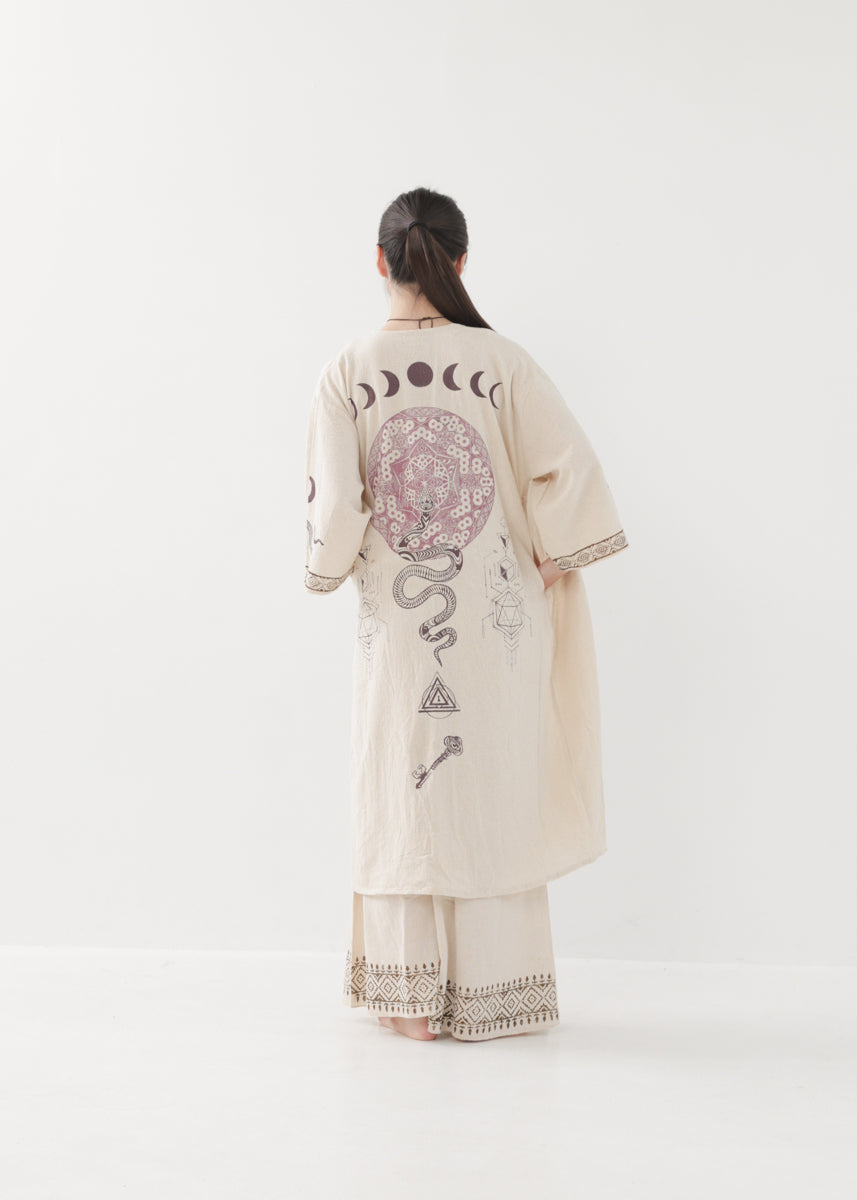[奇なりの高次元場 × KujA コラボ限定品] KANNAGI ジオトリム・ストレートローブ