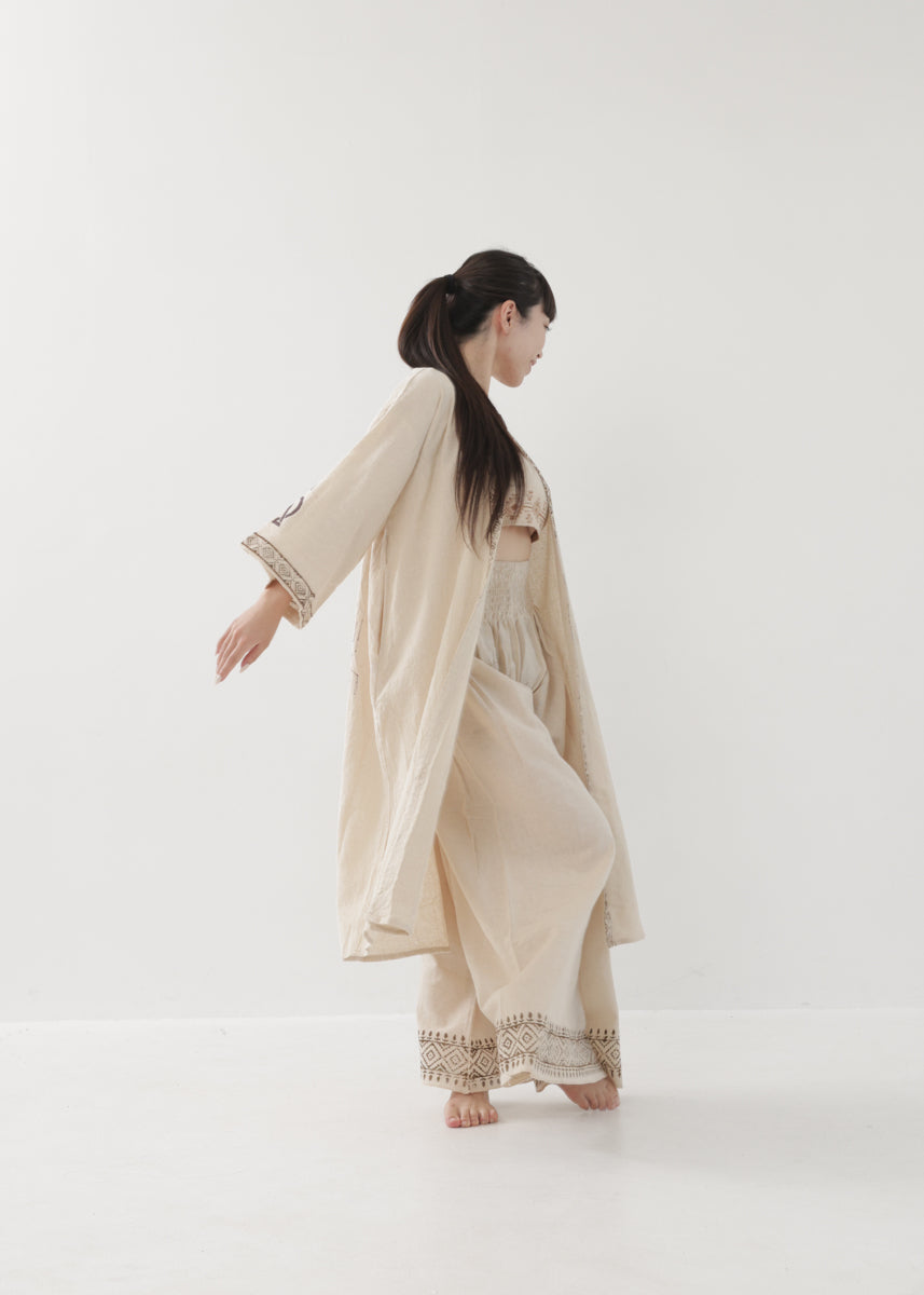 [奇なりの高次元場 × KujA コラボ限定品] KANNAGI ジオトリム・ストレートローブ