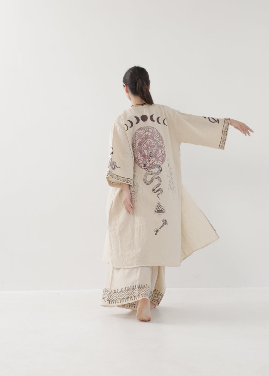 [奇なりの高次元場 × KujA コラボ限定品] KANNAGI ジオトリム・ストレートローブ