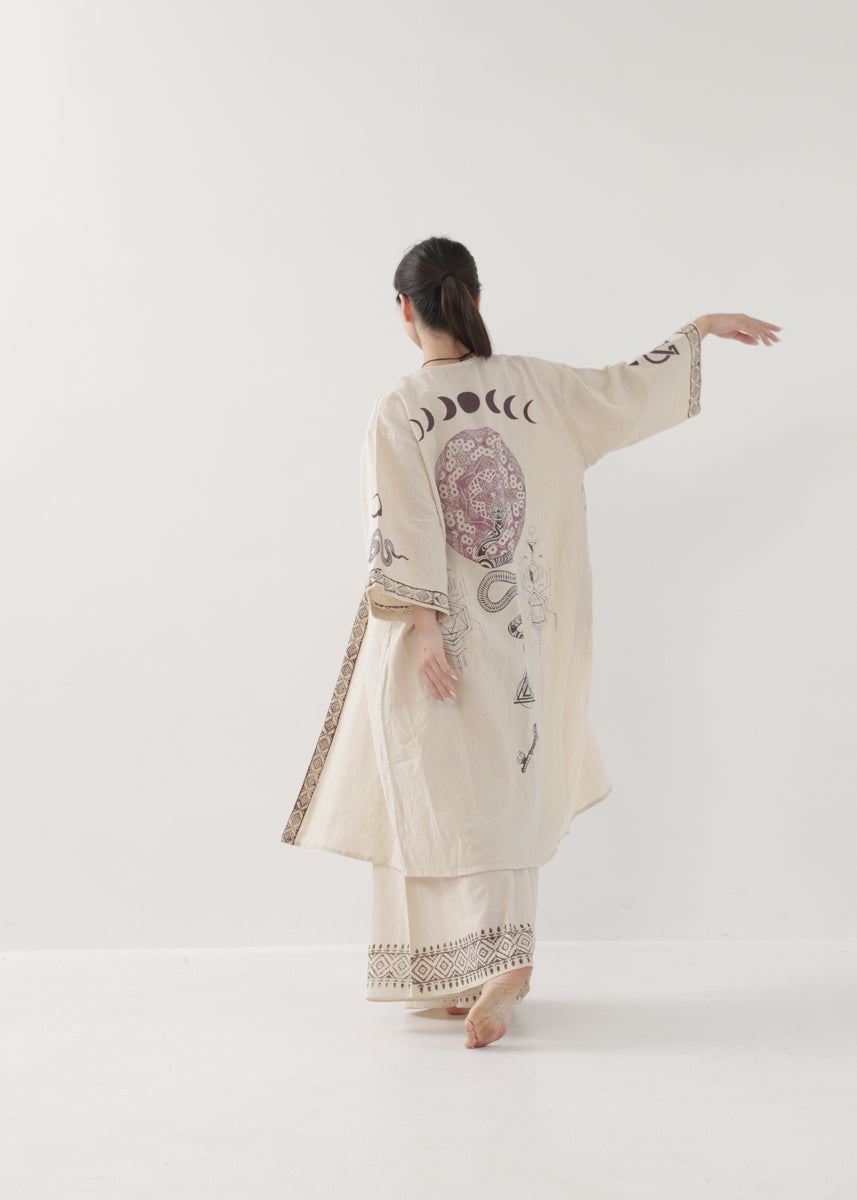 [奇なりの高次元場 × KujA コラボ限定品] KANNAGI ジオトリム・ストレートローブ