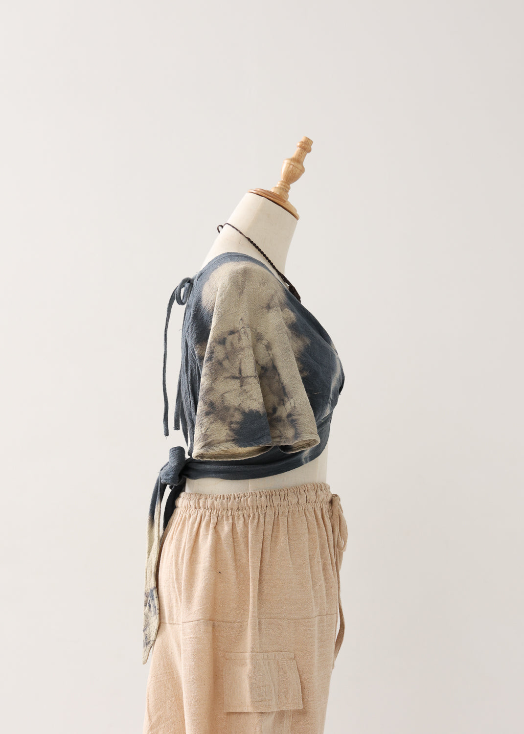[Khadi of Love] バックノット・ カイトスリーブトップス (草木染め/全２色)