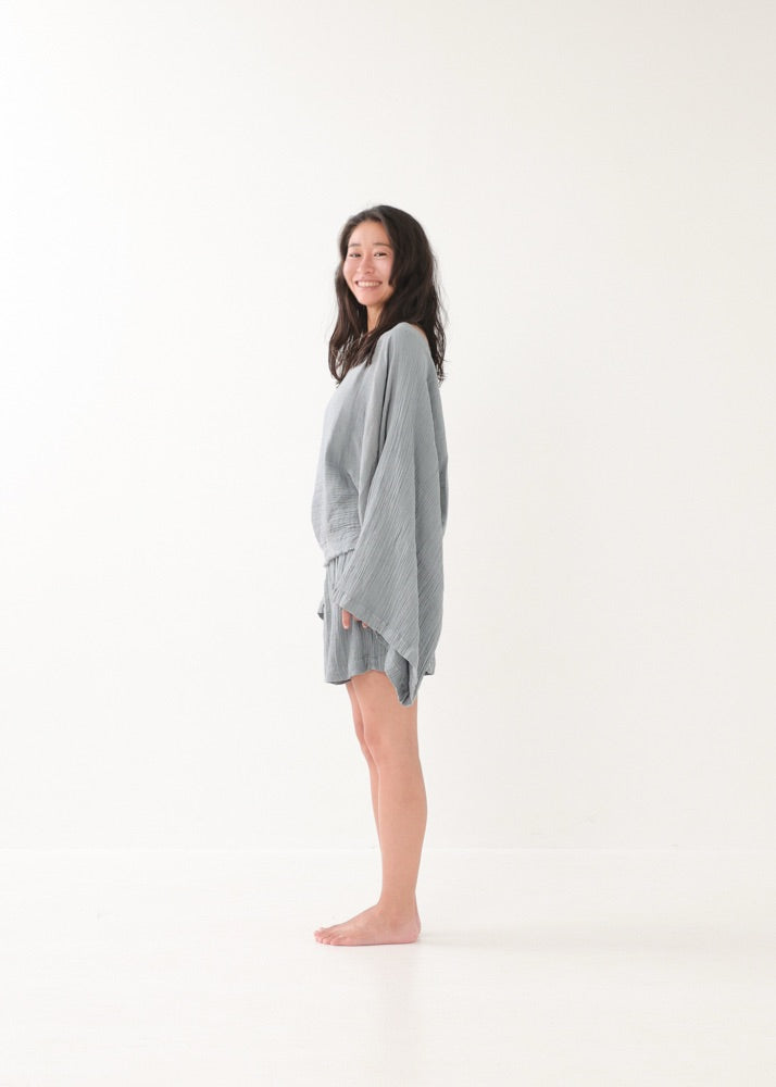 [NATURE FLOW / セットアップ] 平織りボートフレアトップス＆キュロット (Blue Gray)