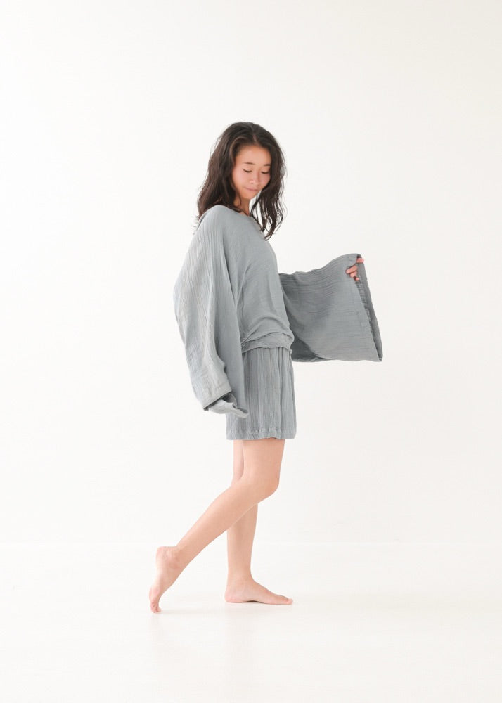 [NATURE FLOW / セットアップ] 平織りボートフレアトップス＆キュロット (Blue Gray)