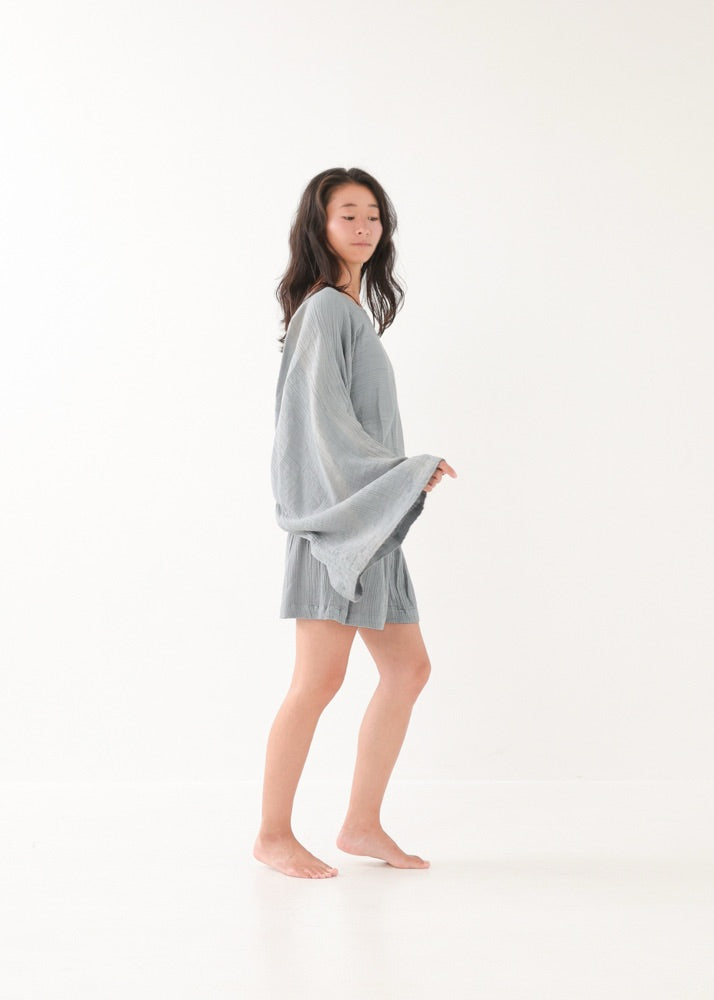 [NATURE FLOW / セットアップ] 平織りボートフレアトップス＆キュロット (Blue Gray)