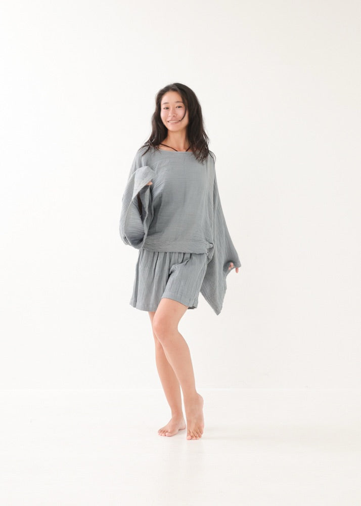 [NATURE FLOW / セットアップ] 平織りボートフレアトップス＆キュロット (Blue Gray)