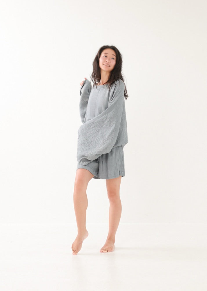 [NATURE FLOW / セットアップ] 平織りボートフレアトップス＆キュロット (Blue Gray)