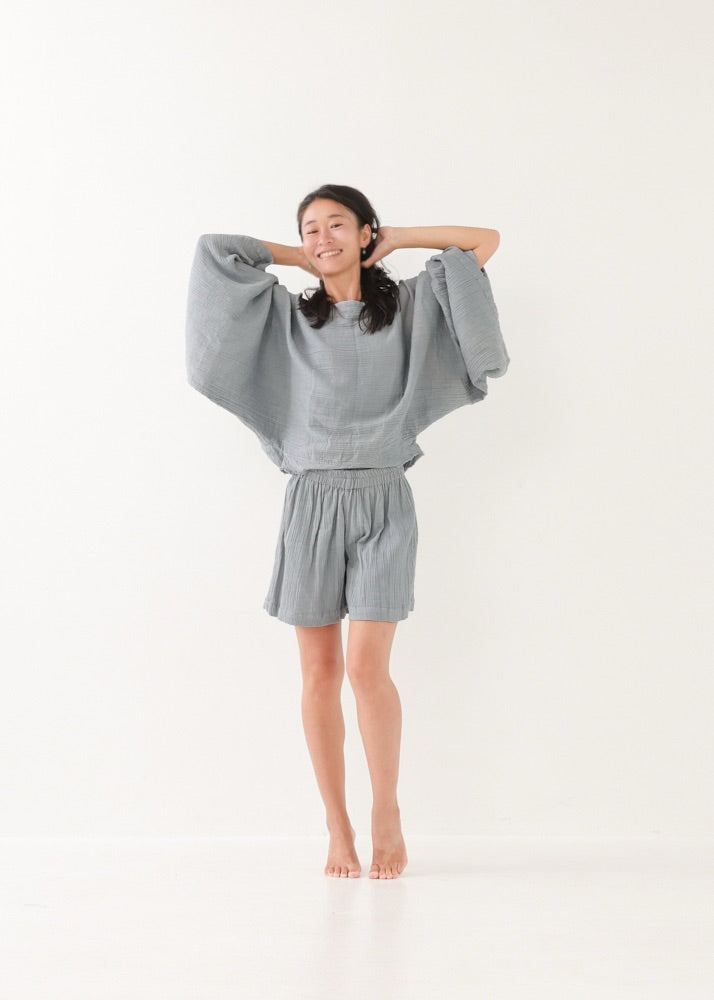 [NATURE FLOW / セットアップ] 平織りボートフレアトップス＆キュロット (Blue Gray)
