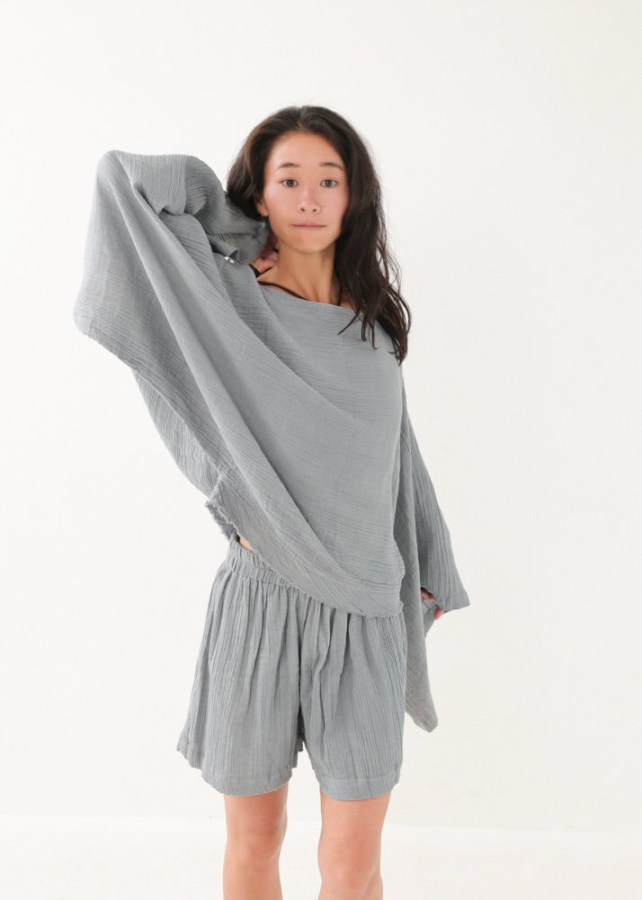 [NATURE FLOW / セットアップ] 平織りボートフレアトップス＆キュロット (Blue Gray)