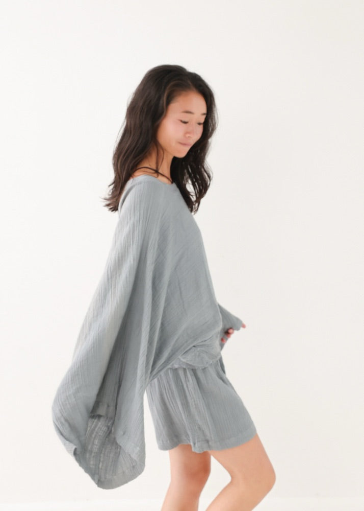 [NATURE FLOW / セットアップ] 平織りボートフレアトップス＆キュロット (Blue Gray)