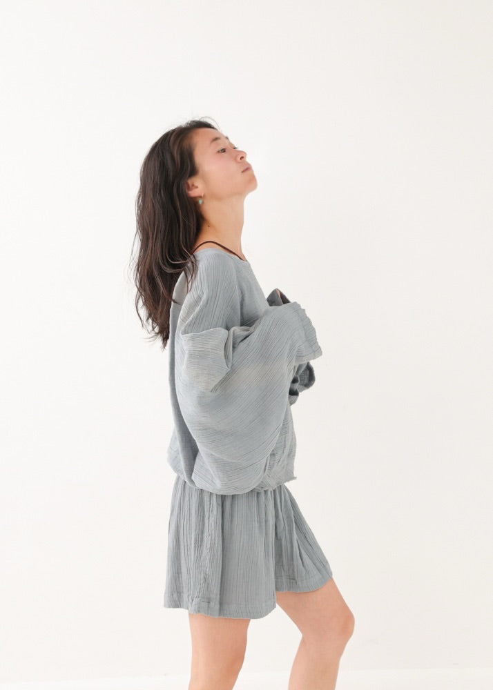 [NATURE FLOW / セットアップ] 平織りボートフレアトップス＆キュロット (Blue Gray)