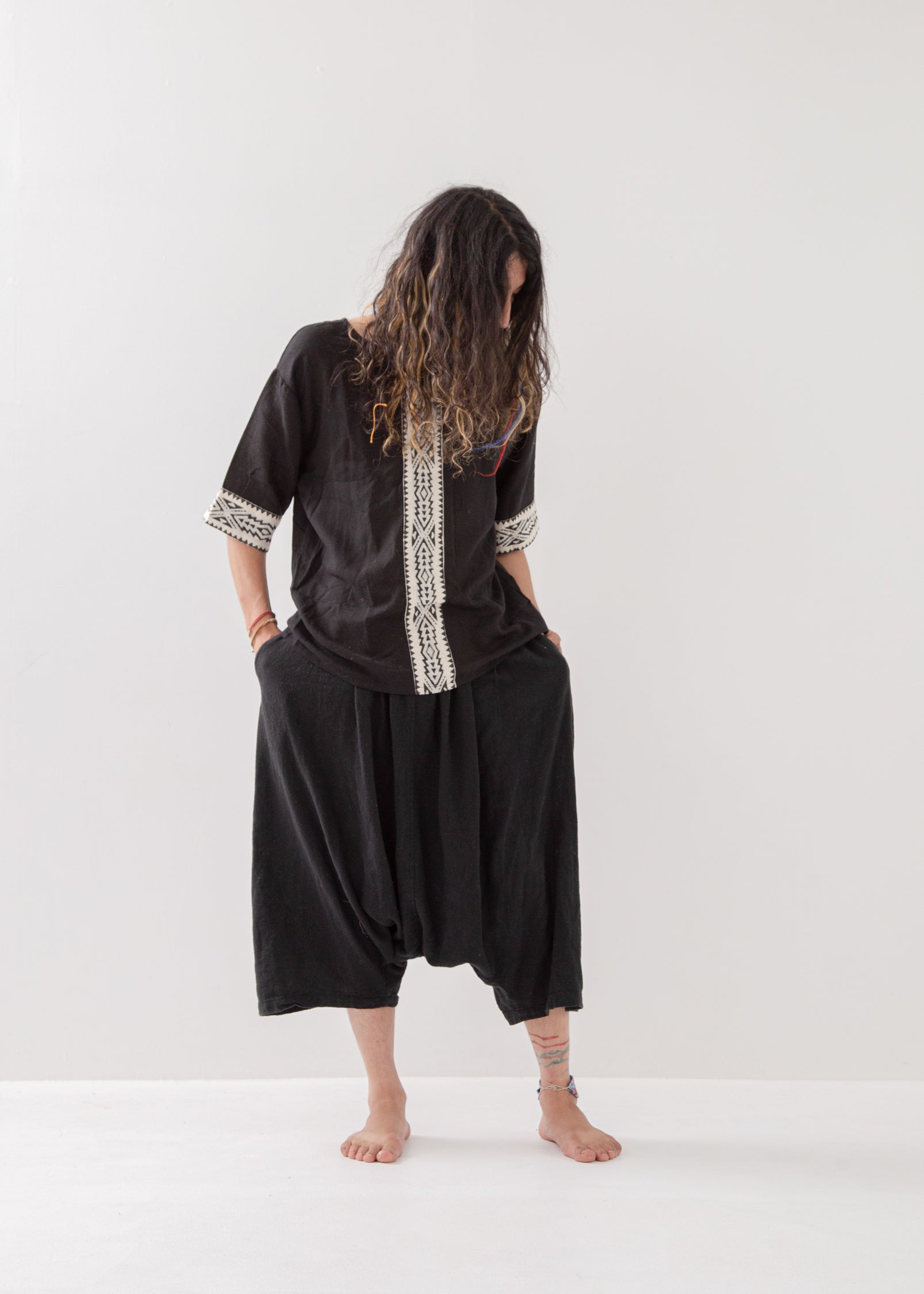 Dragon Tail /ユニセックス] TANTRA ブラックチュニックTee | KujA