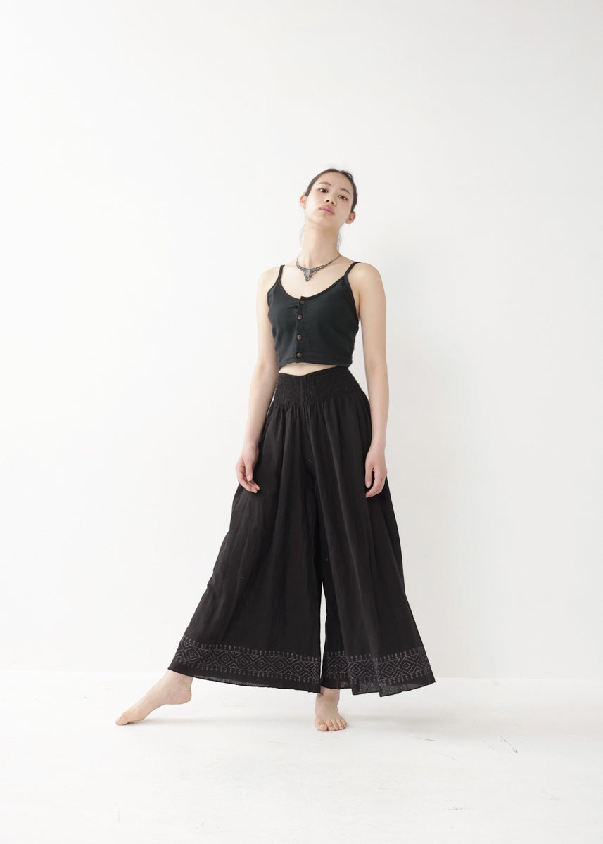 [Khadi of Love] ココナッツボタン・クロップドキャミソール 全2色