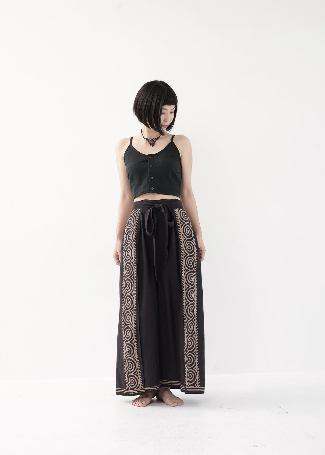 [Khadi of Love] ココナッツボタン・クロップドキャミソール 全2色