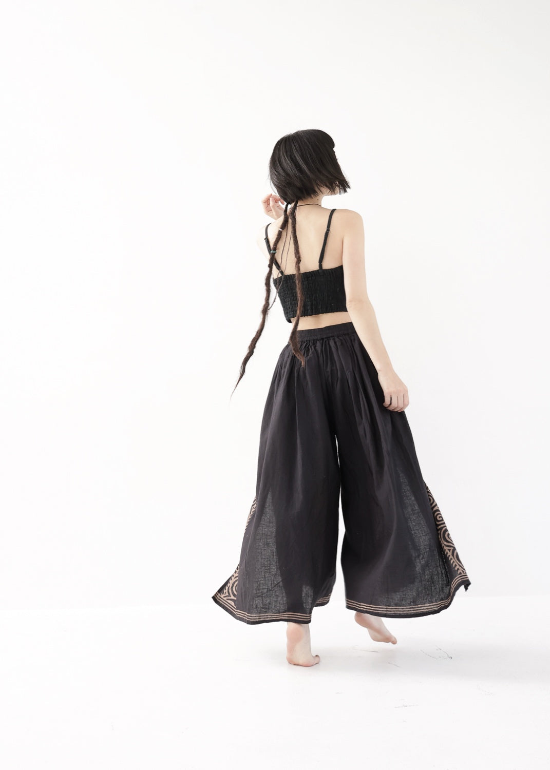 [Khadi of Love] ココナッツボタン・クロップドキャミソール 全2色