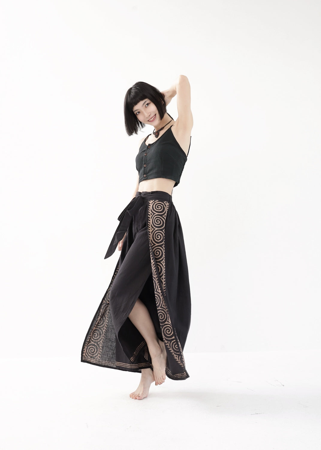 [Khadi of Love] ココナッツボタン・クロップドキャミソール 全2色