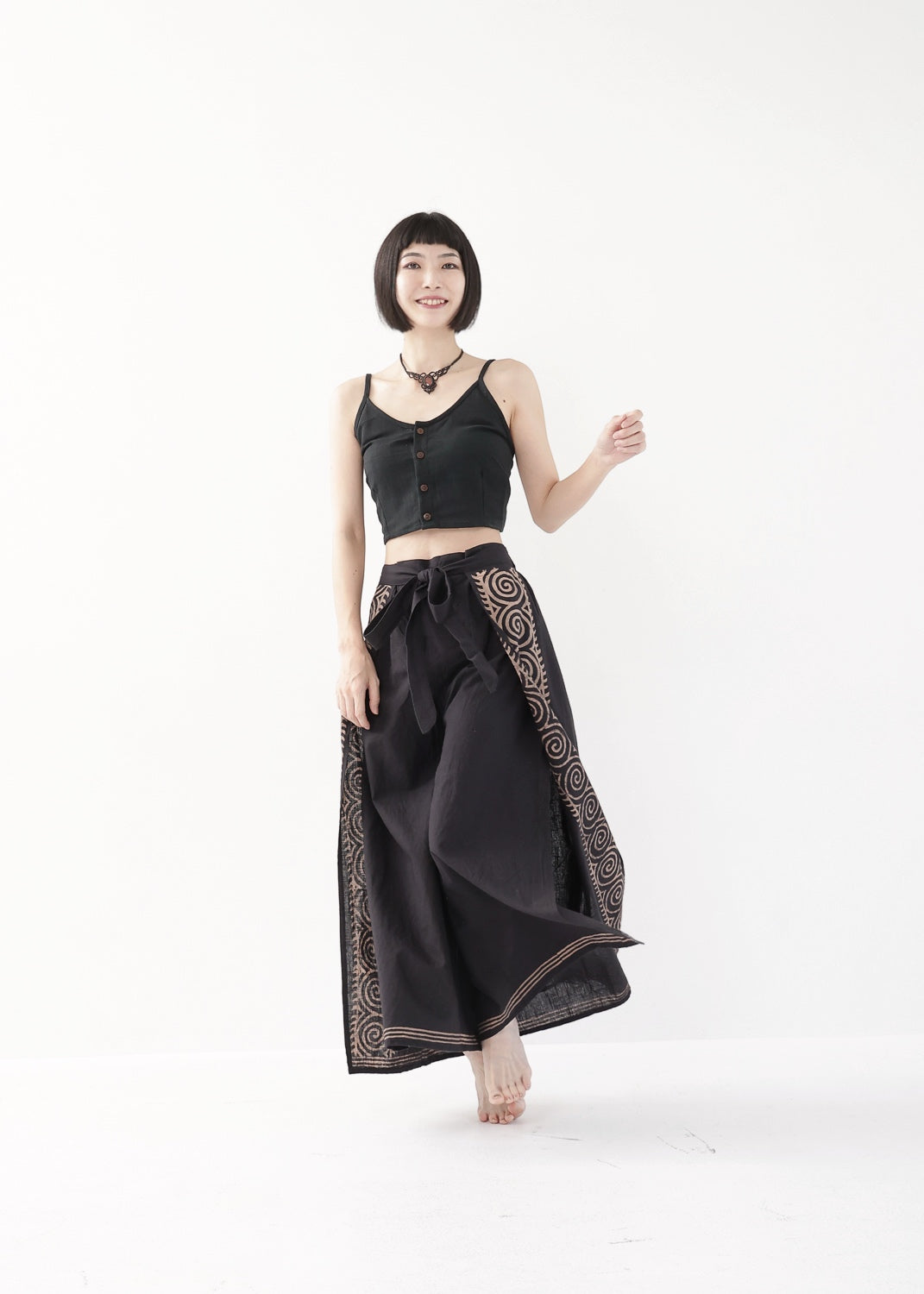 [Khadi of Love] ココナッツボタン・クロップドキャミソール 全2色