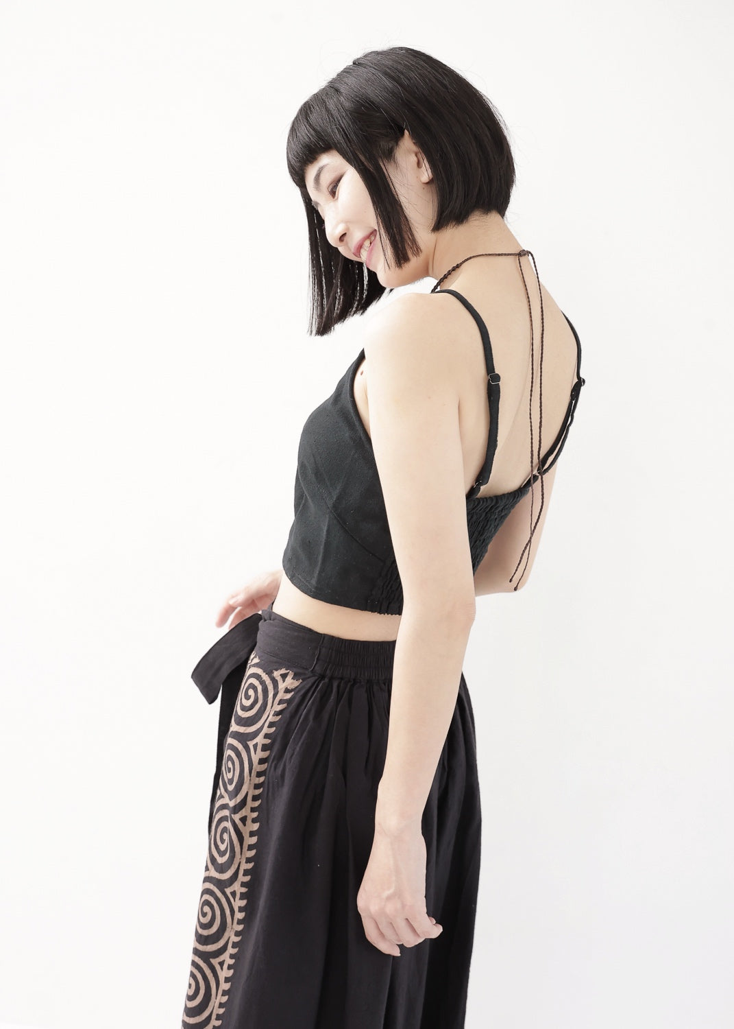 [Khadi of Love] ココナッツボタン・クロップドキャミソール 全2色