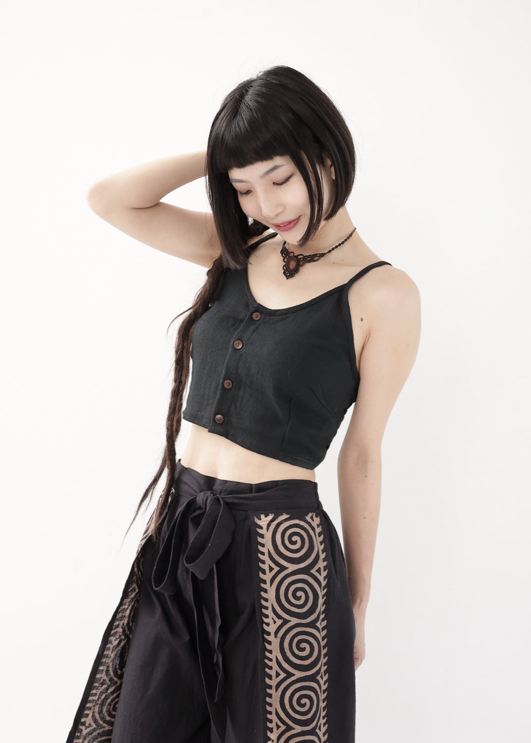 [Khadi of Love] ココナッツボタン・クロップドキャミソール 全2色
