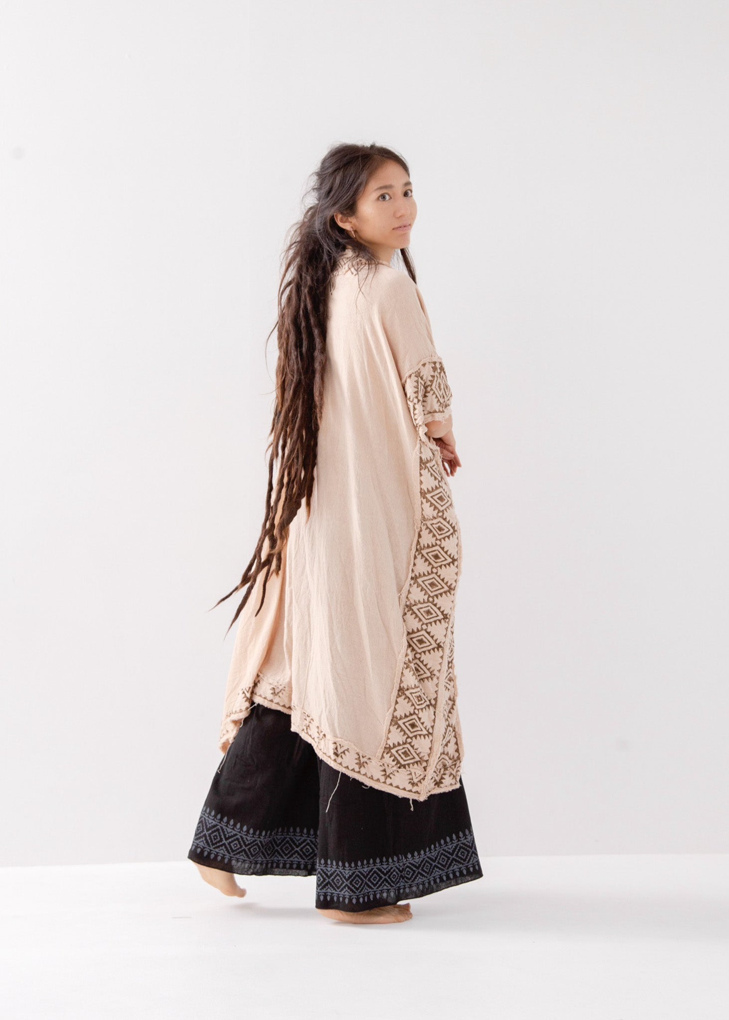 Tribal Earth] ブロックプリント・ロングガウンKimono 羽織 | KujA