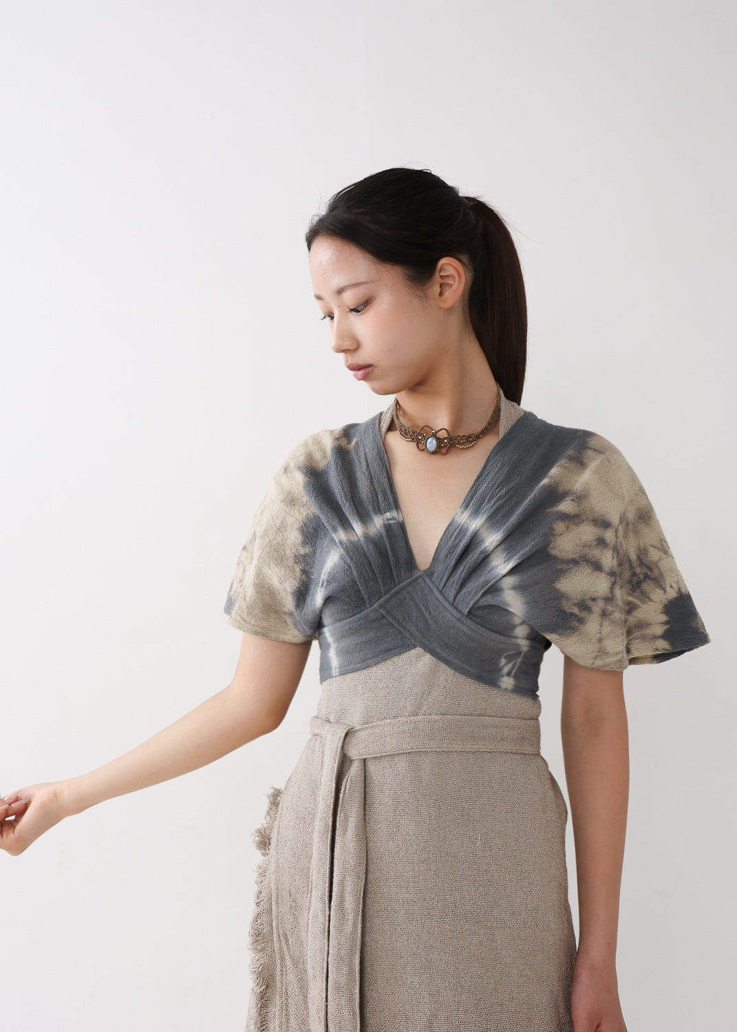 [Khadi of Love] バックノット・ カイトスリーブトップス (草木染め/全２色)