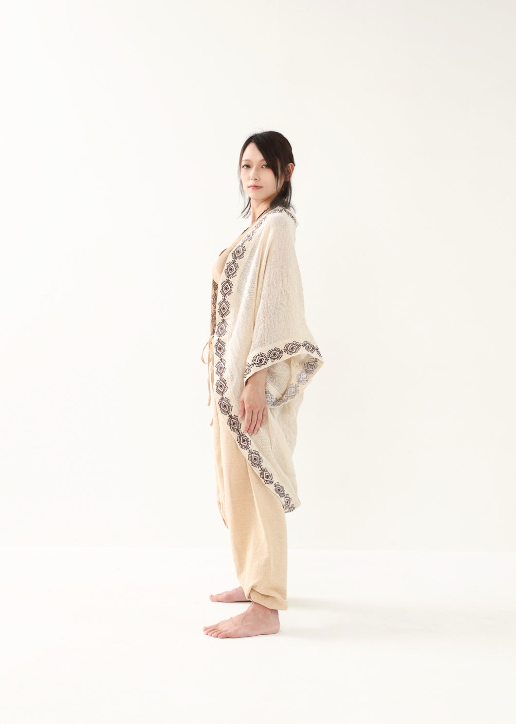 [HINO Ivory /ハンドメイド刺繍] フィッシュテール・コットンニット羽織 Kimono