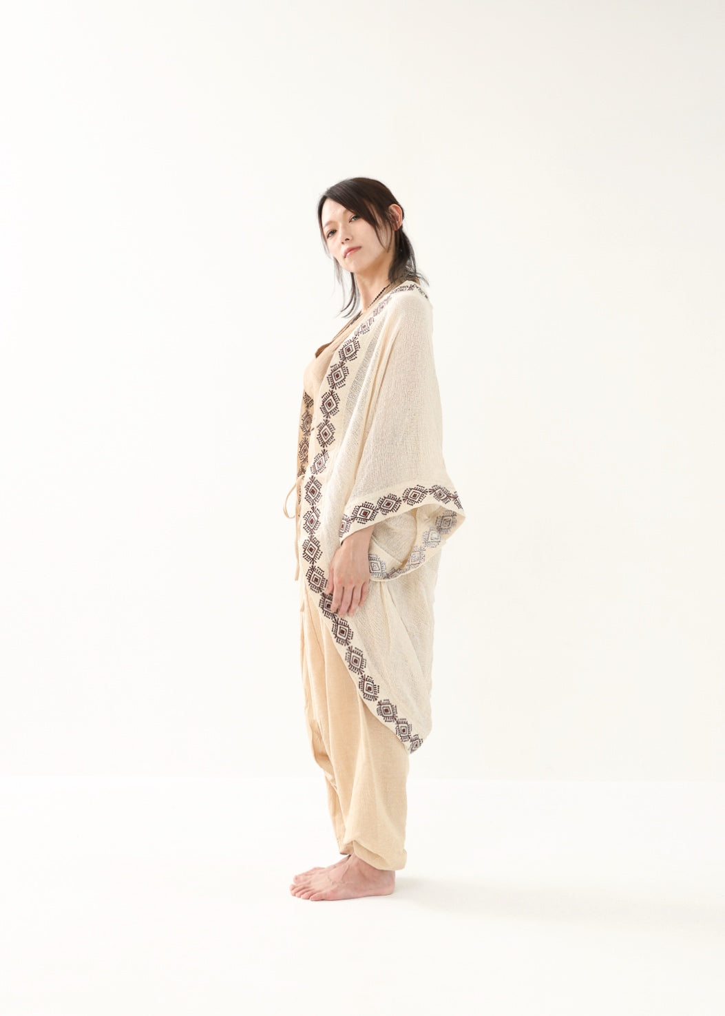 [HINO Ivory /ハンドメイド刺繍] フィッシュテール・コットンニット羽織 Kimono