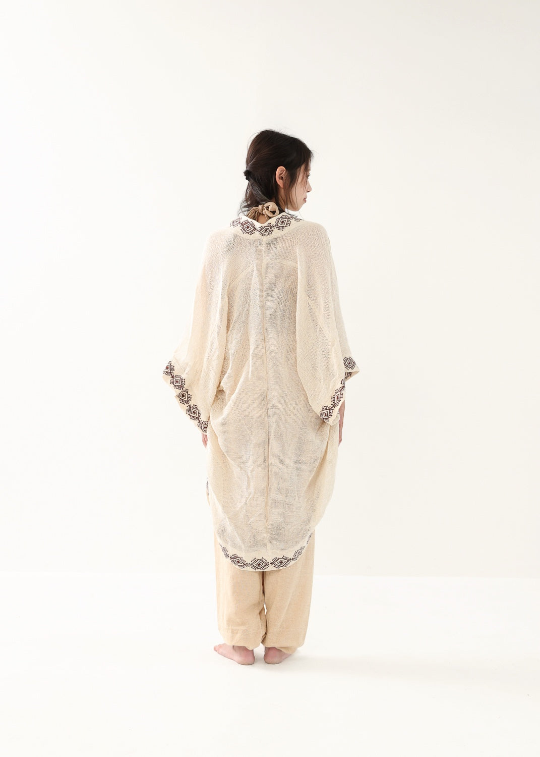 [HINO Ivory /ハンドメイド刺繍] フィッシュテール・コットンニット羽織 Kimono