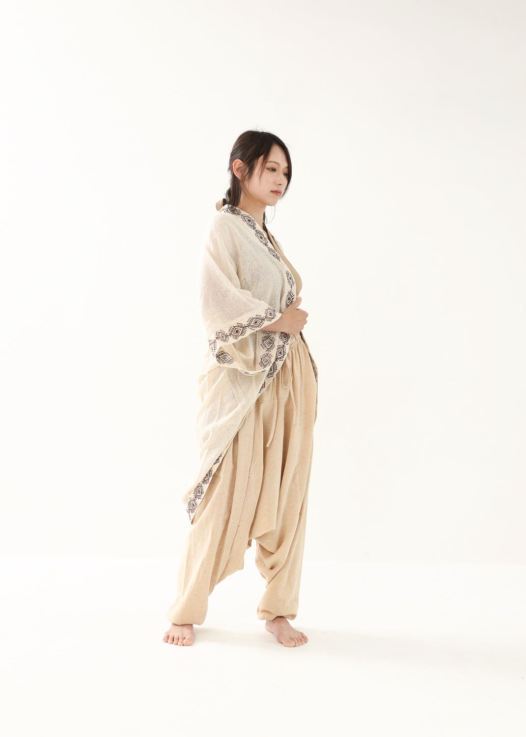 [HINO Ivory /ハンドメイド刺繍] フィッシュテール・コットンニット羽織 Kimono