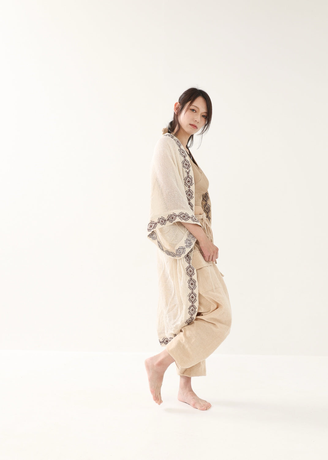[HINO Ivory /ハンドメイド刺繍] フィッシュテール・コットンニット羽織 Kimono