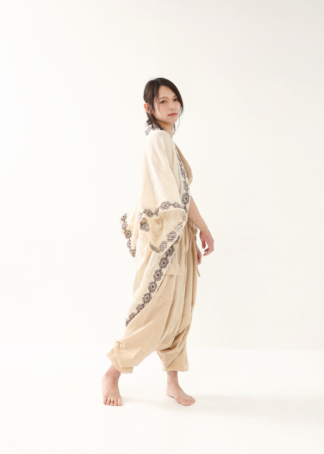 [HINO Ivory /ハンドメイド刺繍] フィッシュテール・コットンニット羽織 Kimono