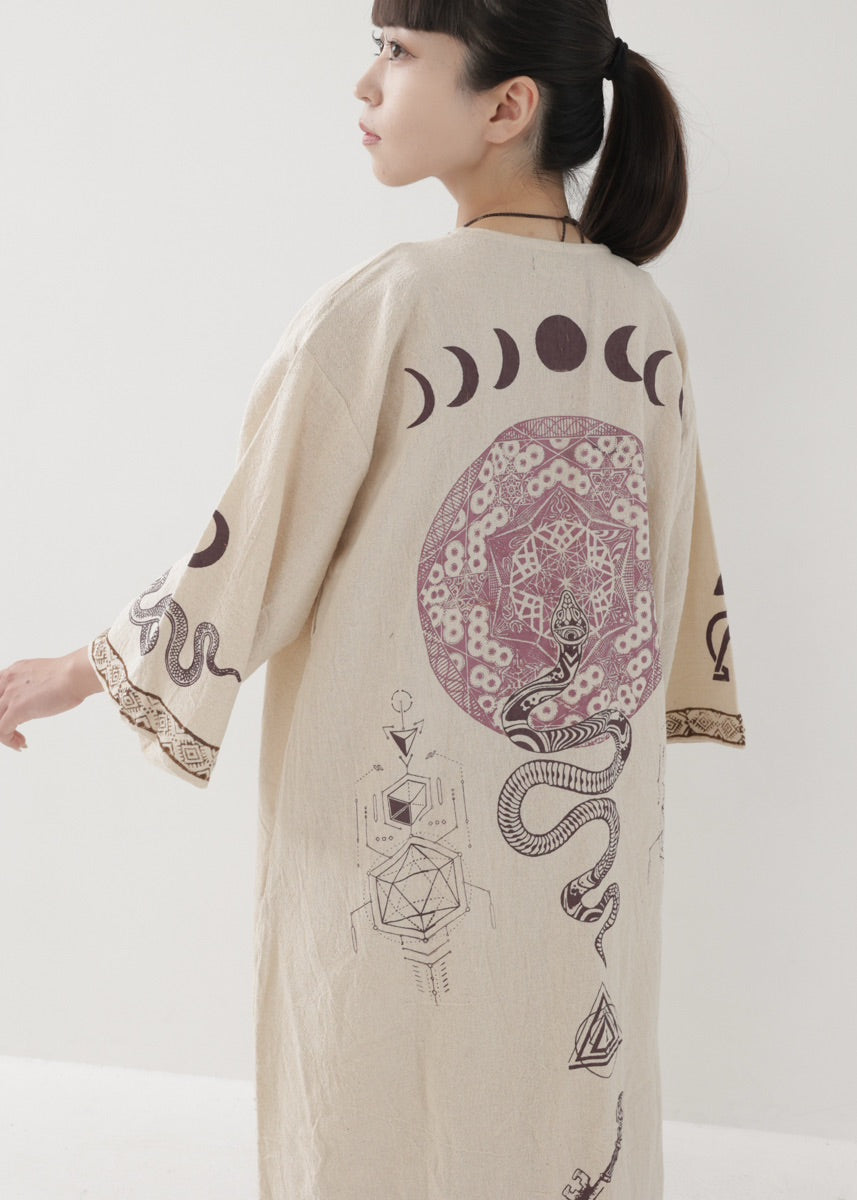 [奇なりの高次元場 × KujA コラボ限定品] KANNAGI ジオトリム・ストレートローブ