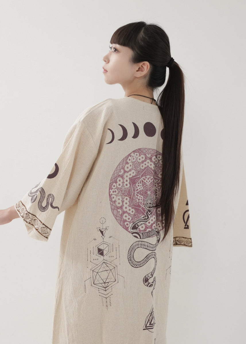[奇なりの高次元場 × KujA コラボ限定品] KANNAGI ジオトリム・ストレートローブ