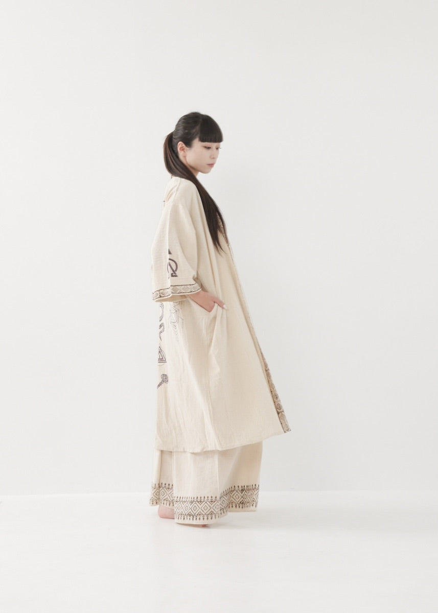 [奇なりの高次元場 × KujA コラボ限定品] KANNAGI ジオトリム・ストレートローブ
