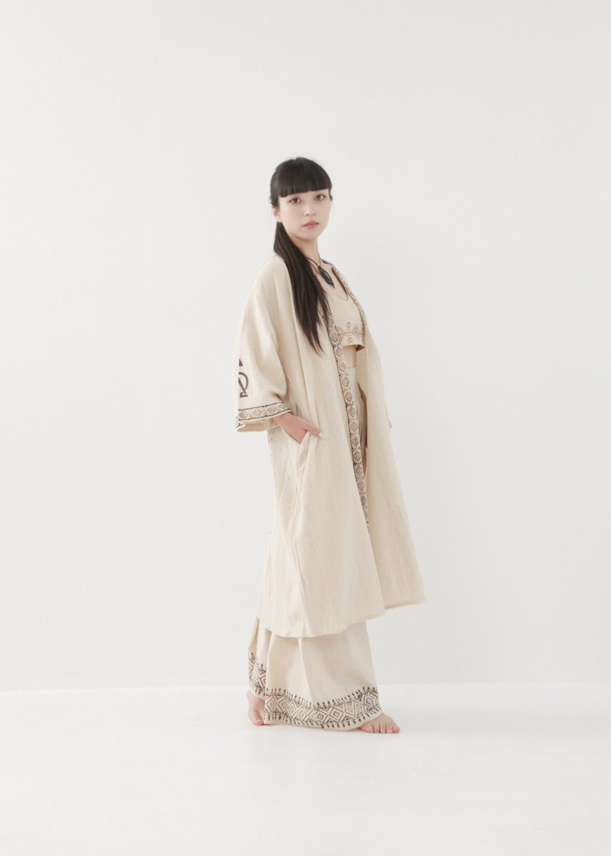 [奇なりの高次元場 × KujA コラボ限定品] KANNAGI ジオトリム・ストレートローブ