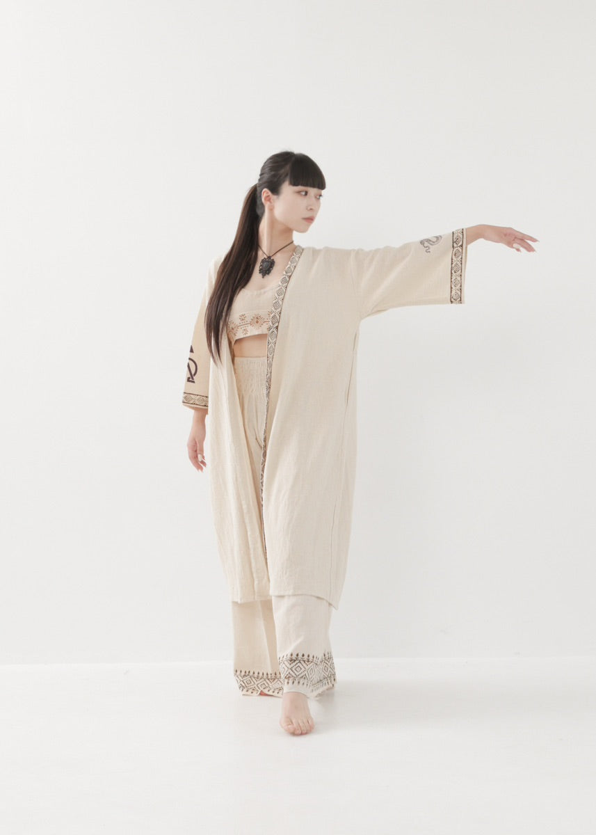 [奇なりの高次元場 × KujA コラボ限定品] KANNAGI ジオトリム・ストレートローブ