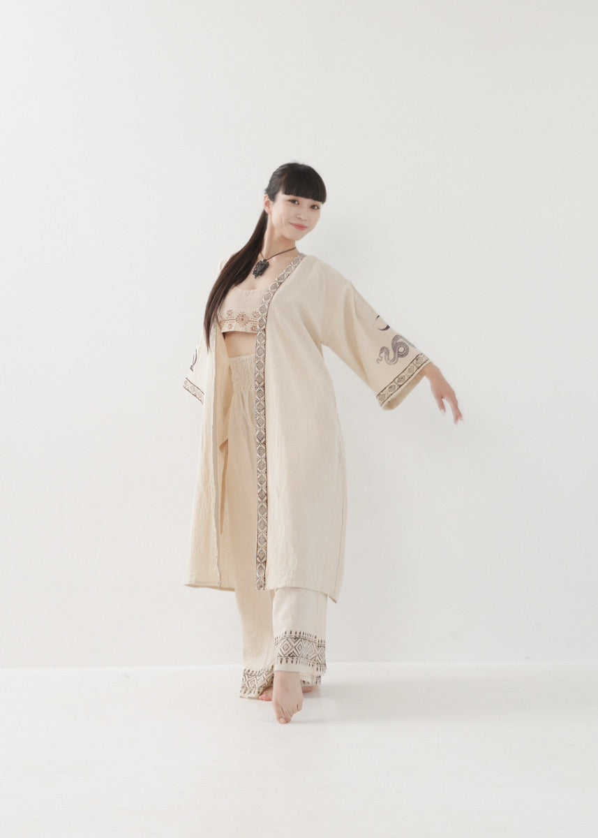 [奇なりの高次元場 × KujA コラボ限定品] KANNAGI ジオトリム・ストレートローブ